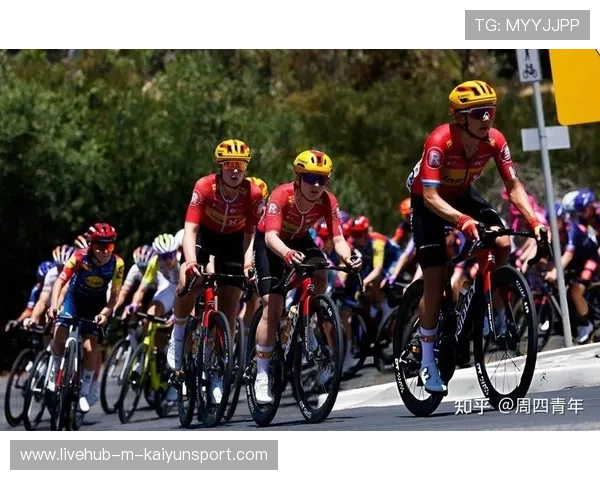 现场“燃烧”：运动员“极速冲刺”点燃比赛！