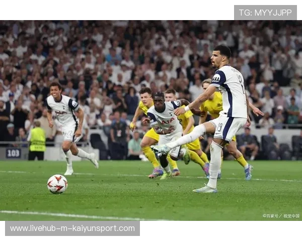 曼联对热刺展开全力备战,争四形势严峻 曼联对热刺展开全力备战,争四形势严峻